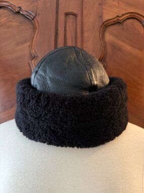 Toteme Black Shearling Hate in XS/S NWOT